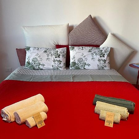 Il Dettaglio Rosso Appartement Livorno Buitenkant foto