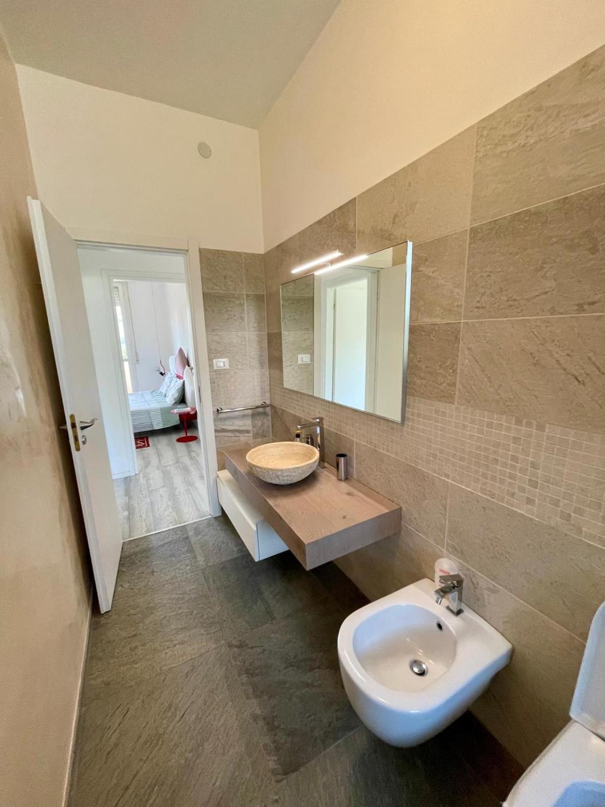 Il Dettaglio Rosso Appartement Livorno Buitenkant foto